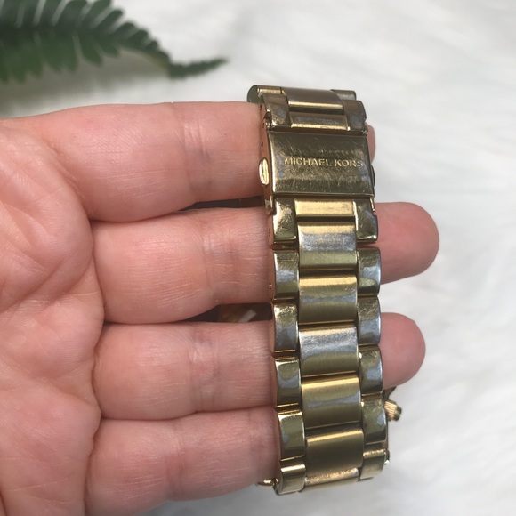 MICHAEL KORS gold bling women’s watch - Picture 4 of 5